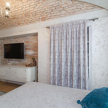 Luxury Apartment In Pilies Street Vilnius Eksteriør billede