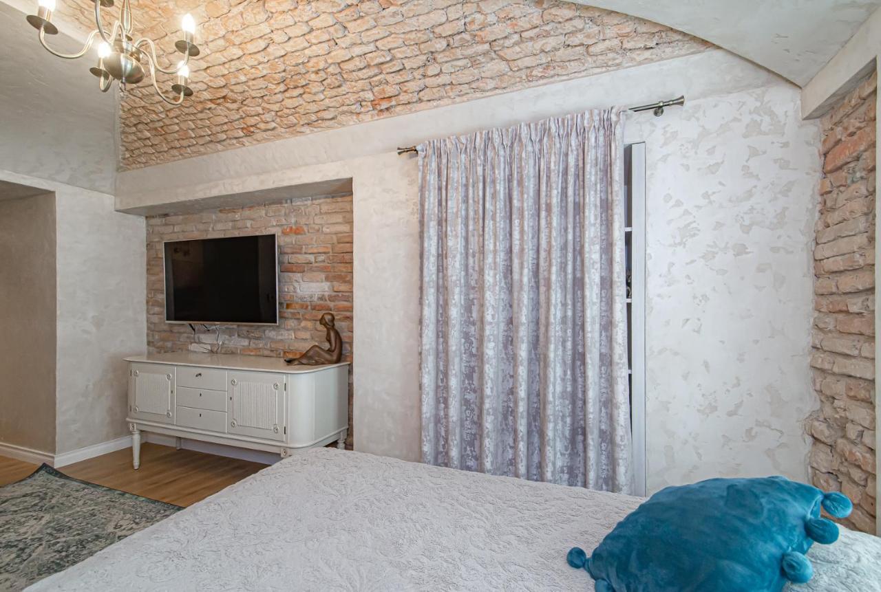 Luxury Apartment In Pilies Street Vilnius Eksteriør billede