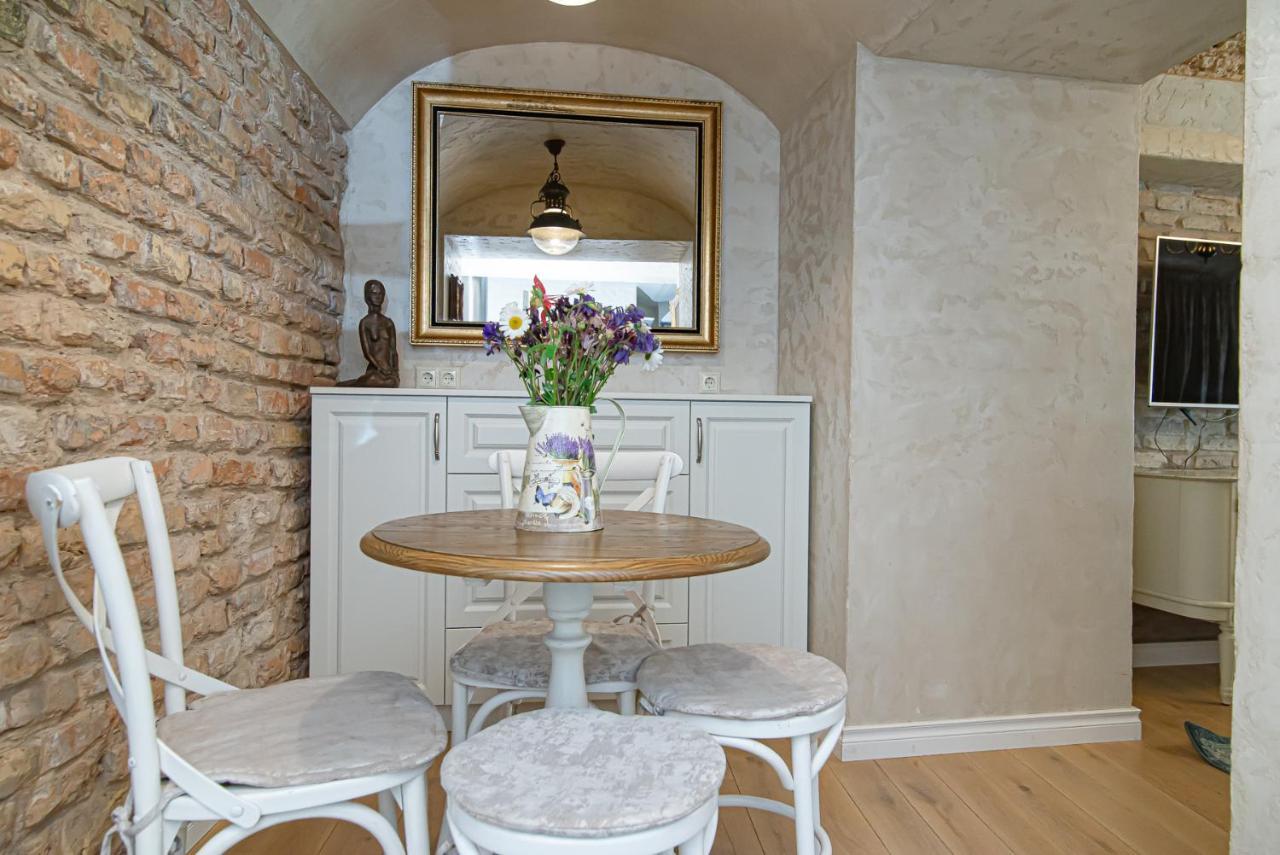 Luxury Apartment In Pilies Street Vilnius Eksteriør billede