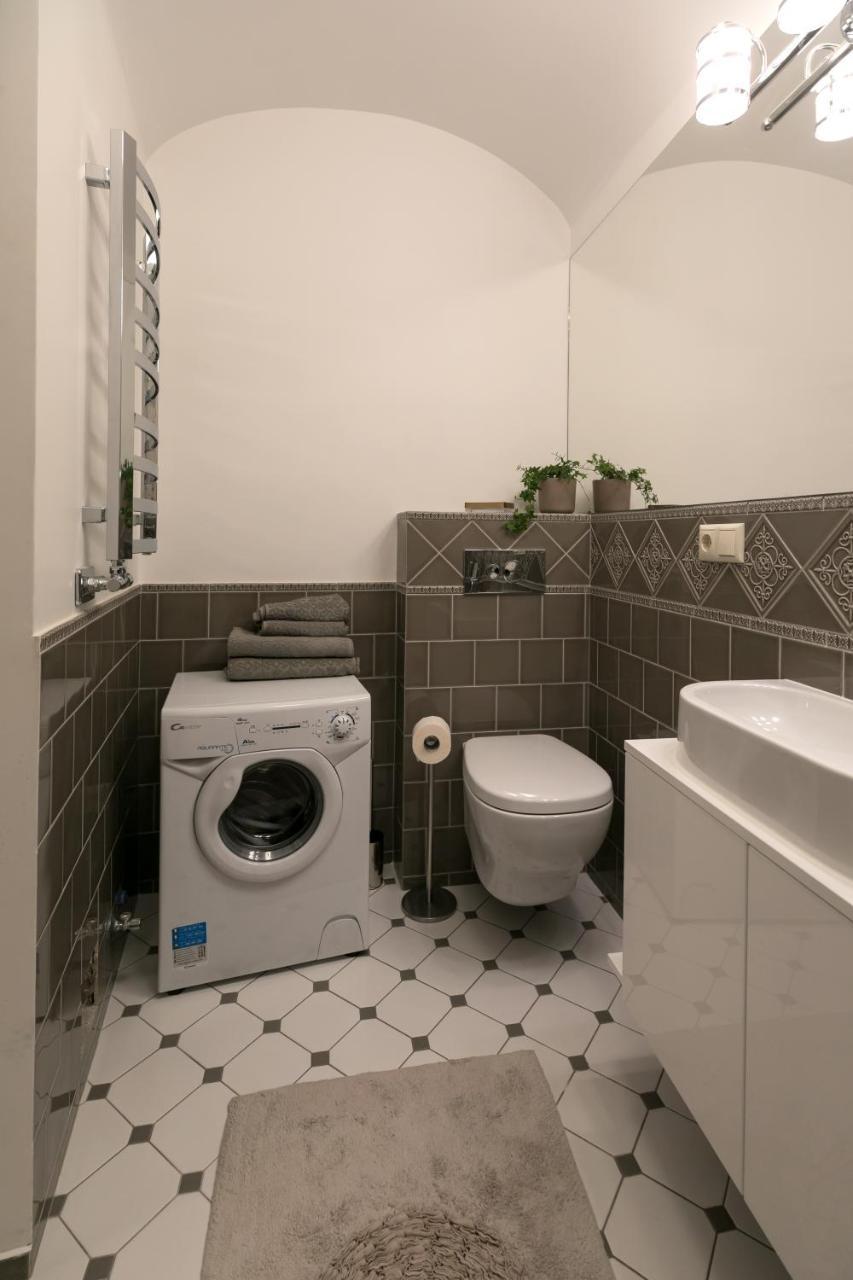 Luxury Apartment In Pilies Street Vilnius Eksteriør billede